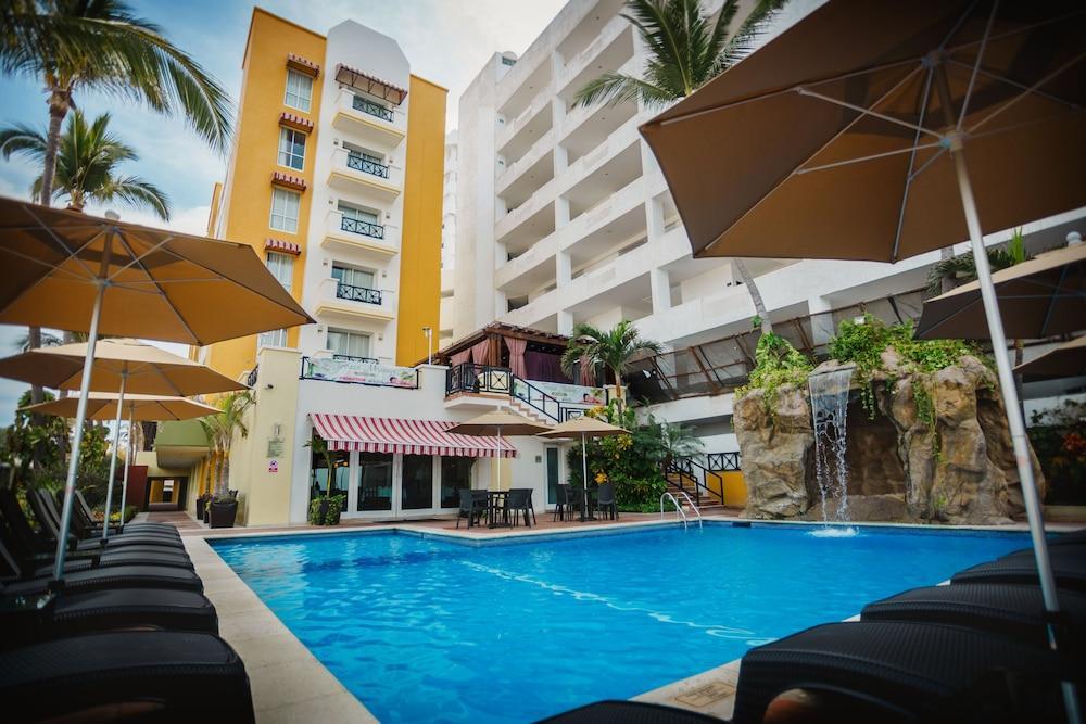 Best Western Hotel Posada Freeman Zona Dorada Масатлан Экстерьер фото