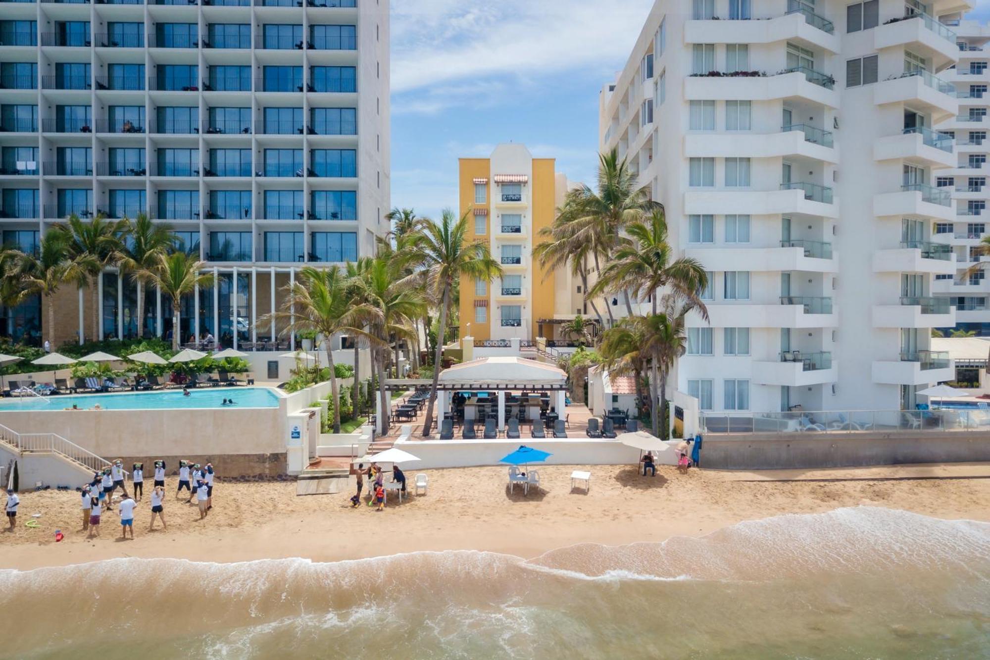Best Western Hotel Posada Freeman Zona Dorada Масатлан Экстерьер фото