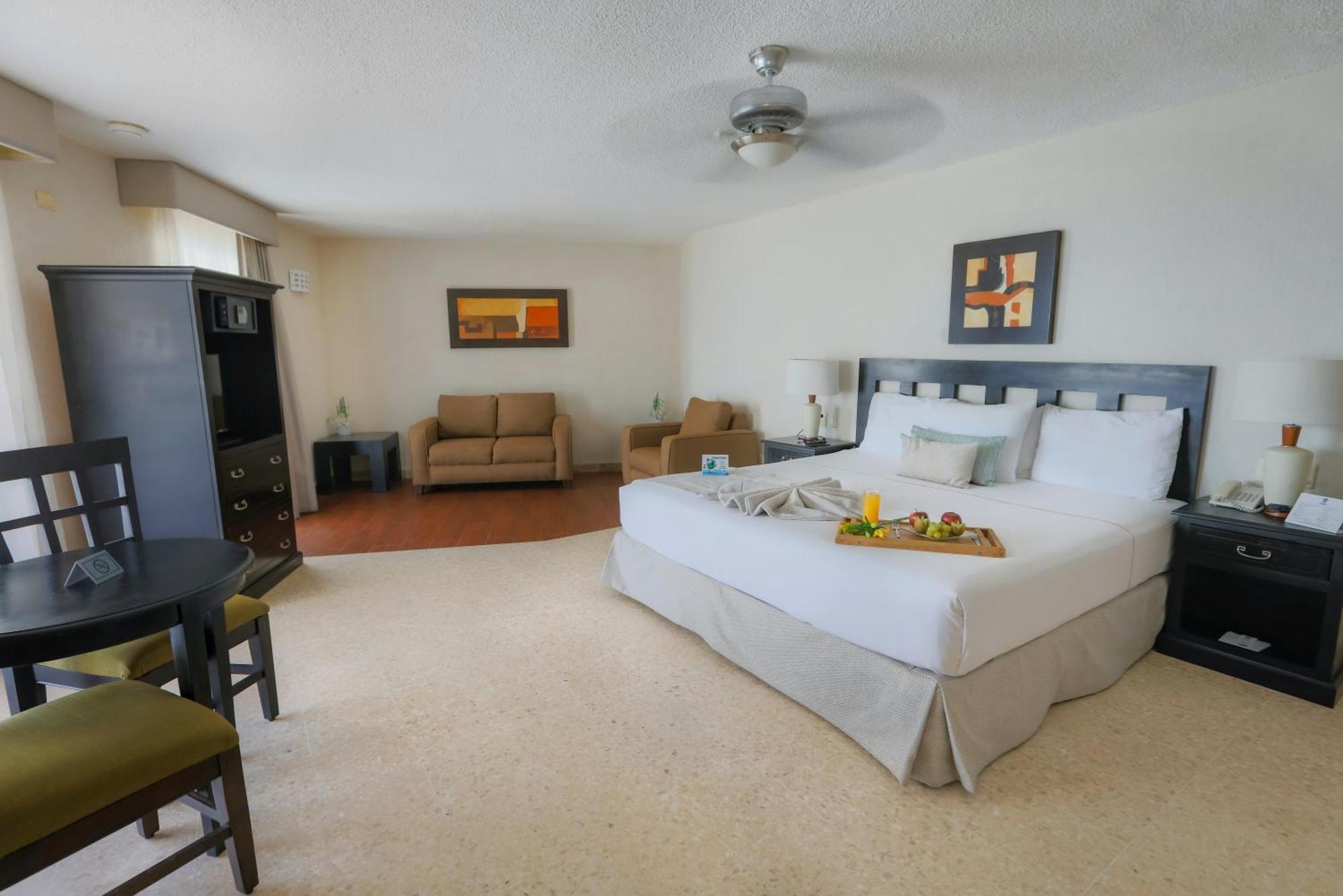 Best Western Hotel Posada Freeman Zona Dorada Масатлан Экстерьер фото