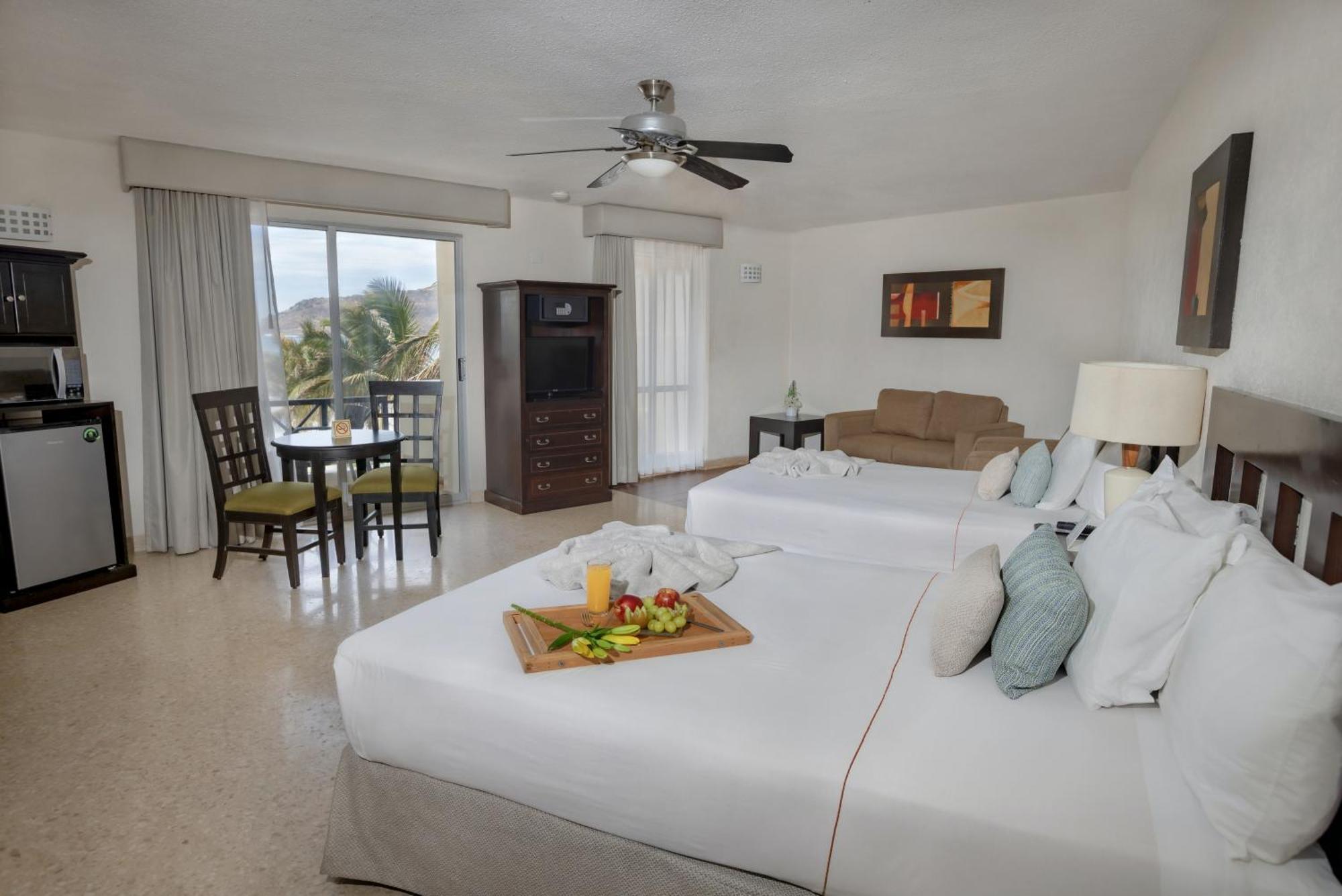 Best Western Hotel Posada Freeman Zona Dorada Масатлан Экстерьер фото