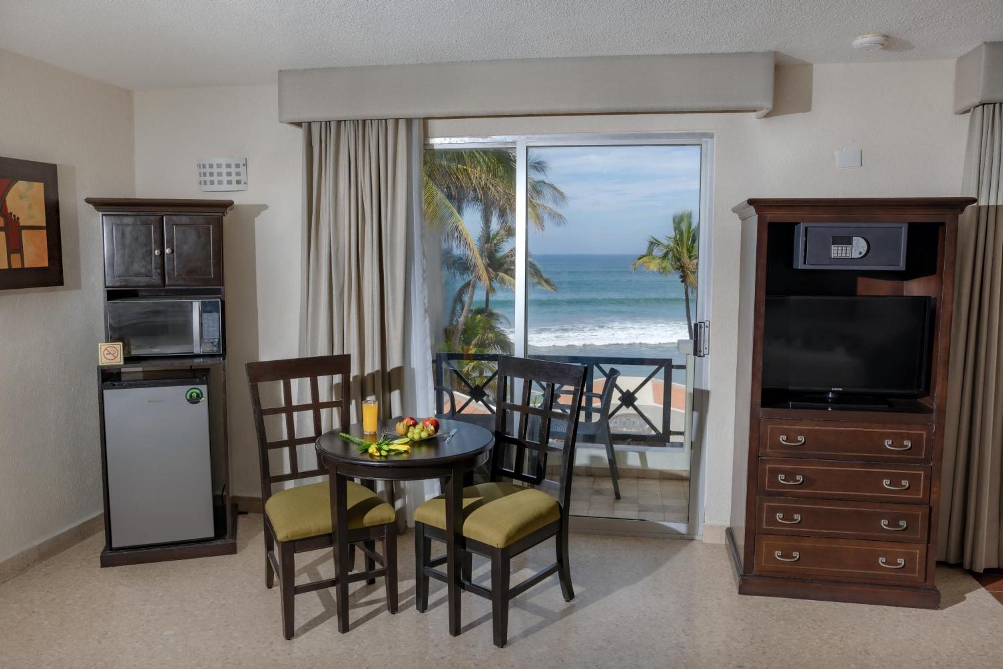 Best Western Hotel Posada Freeman Zona Dorada Масатлан Экстерьер фото