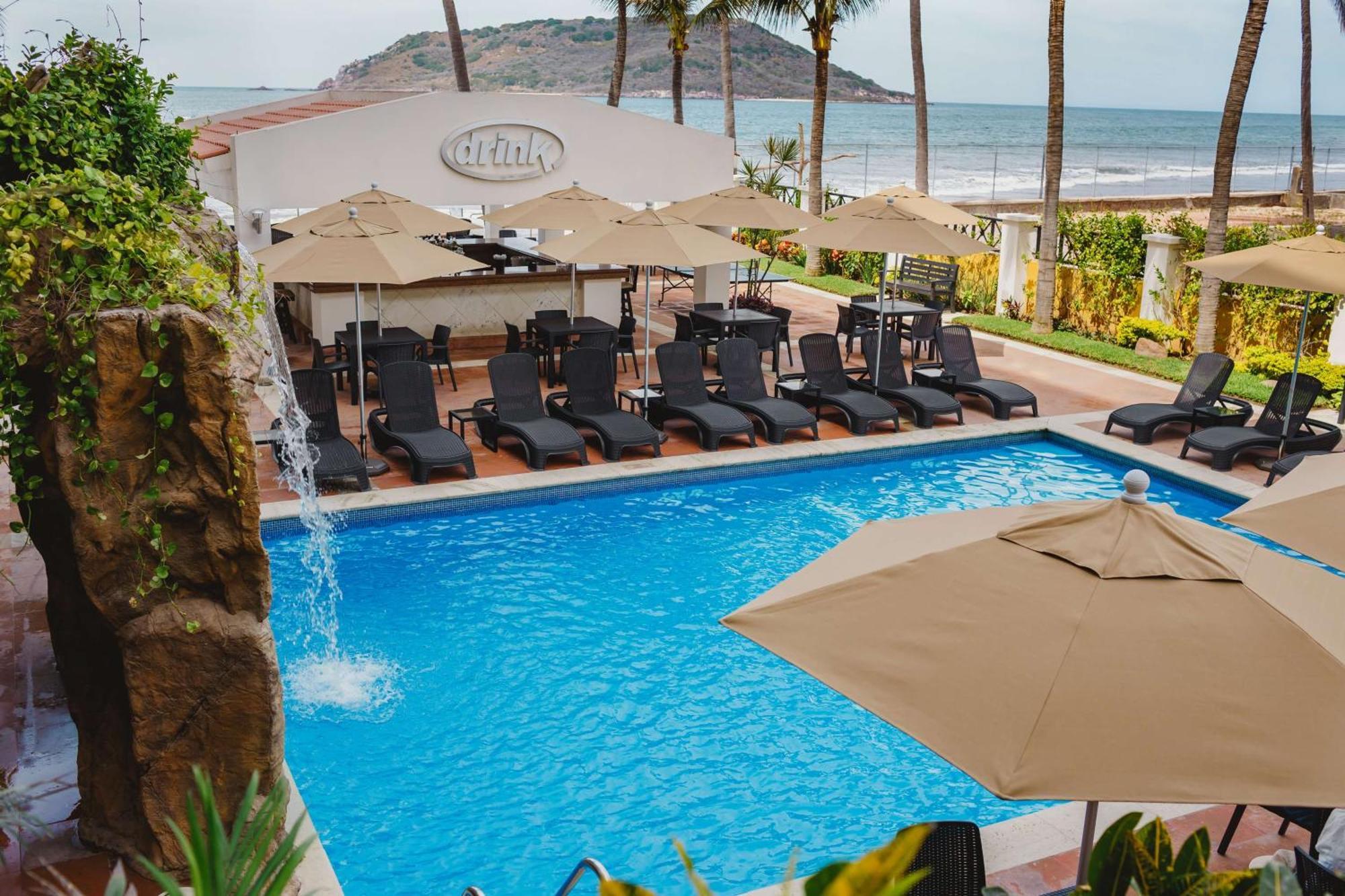 Best Western Hotel Posada Freeman Zona Dorada Масатлан Экстерьер фото