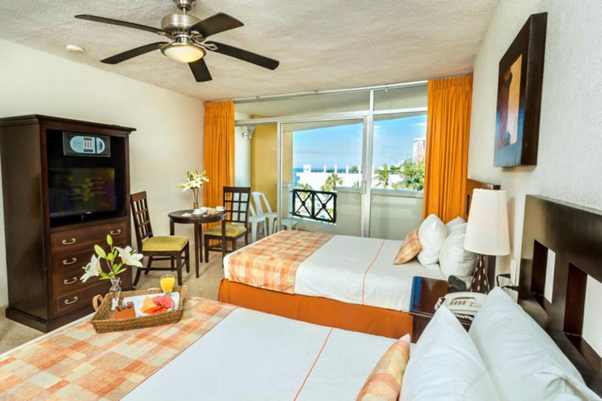 Best Western Hotel Posada Freeman Zona Dorada Масатлан Экстерьер фото